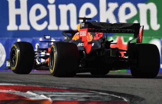 Автоспорт. Формула 1. ВТБ Гран-при России. Гонка