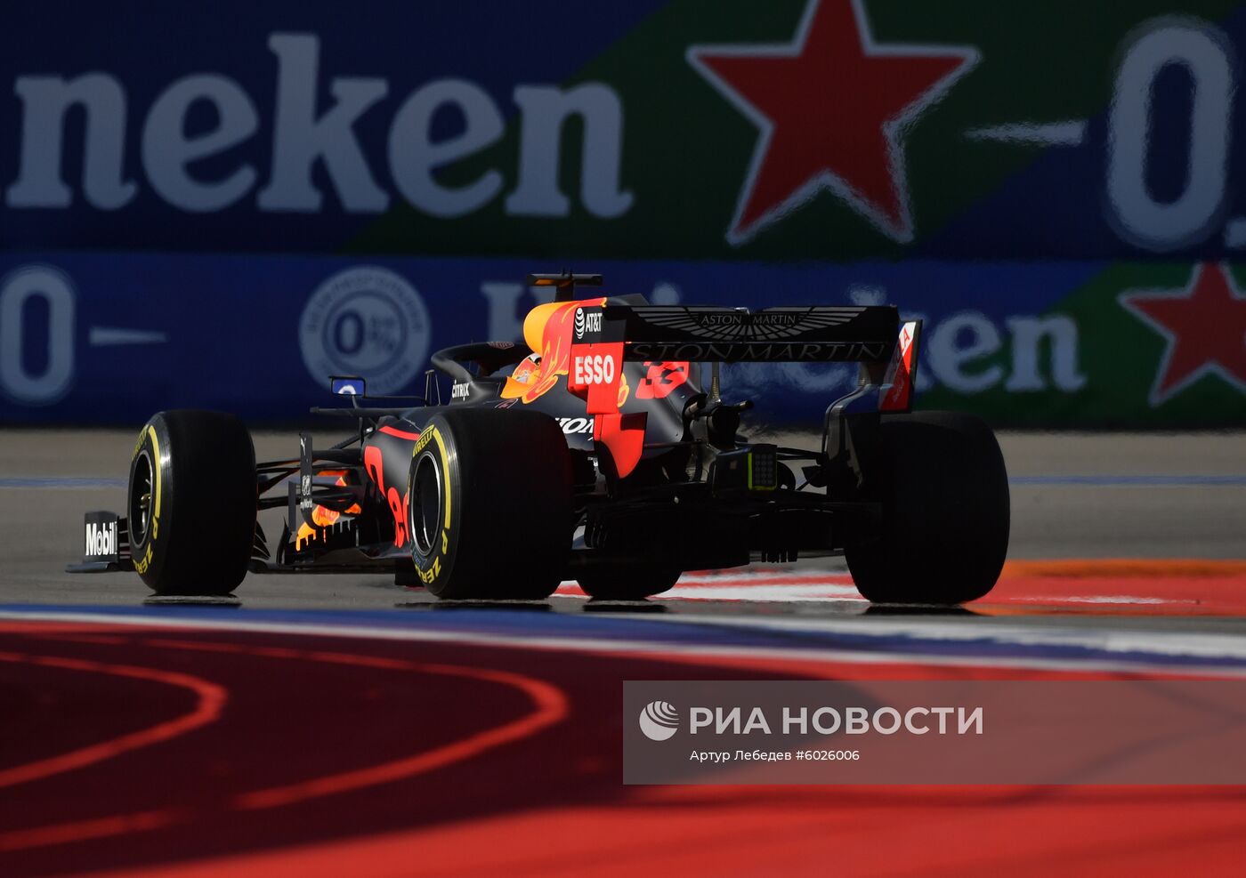 Автоспорт. Формула 1. ВТБ Гран-при России. Гонка