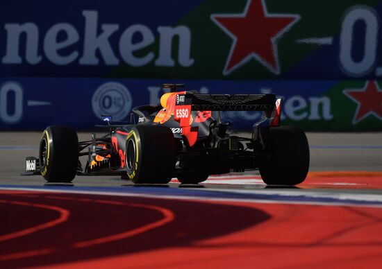 Автоспорт. Формула 1. ВТБ Гран-при России. Гонка