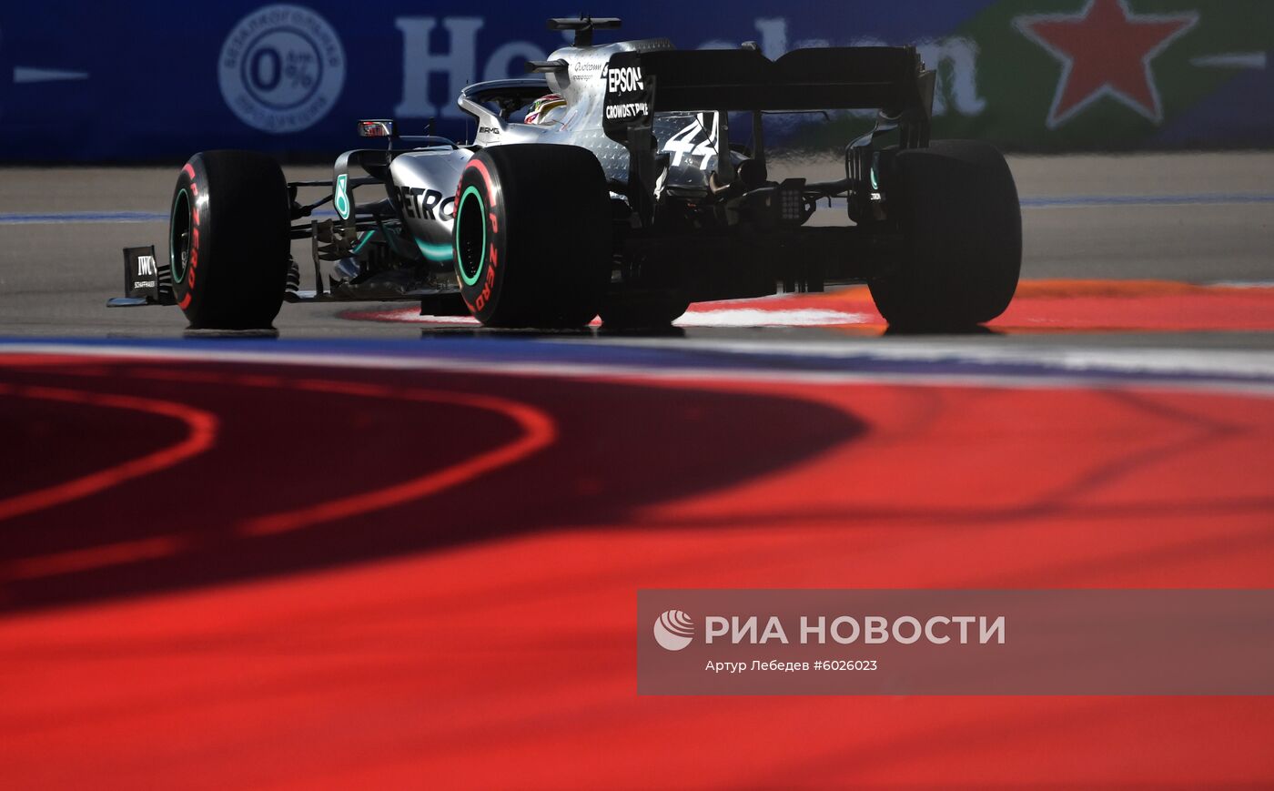 Автоспорт. Формула 1. ВТБ Гран-при России. Гонка