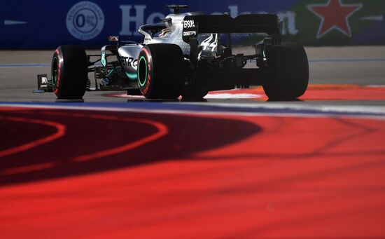 Автоспорт. Формула 1. ВТБ Гран-при России. Гонка