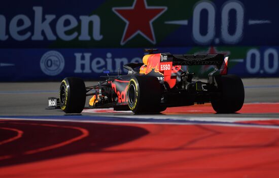 Автоспорт. Формула 1. ВТБ Гран-при России. Гонка