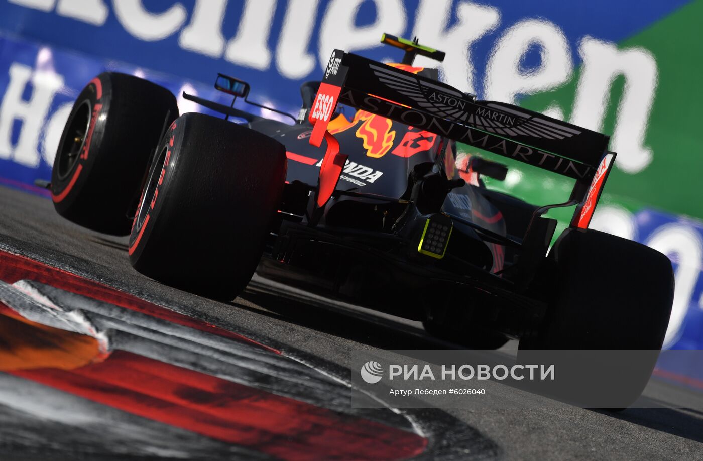 Автоспорт. Формула 1. ВТБ Гран-при России. Гонка