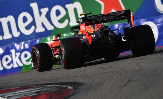 Автоспорт. Формула 1. ВТБ Гран-при России. Гонка