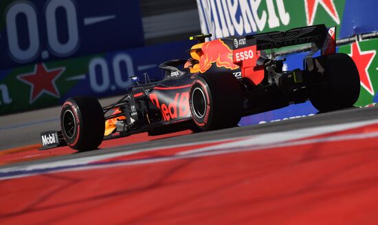 Автоспорт. Формула 1. ВТБ Гран-при России. Гонка