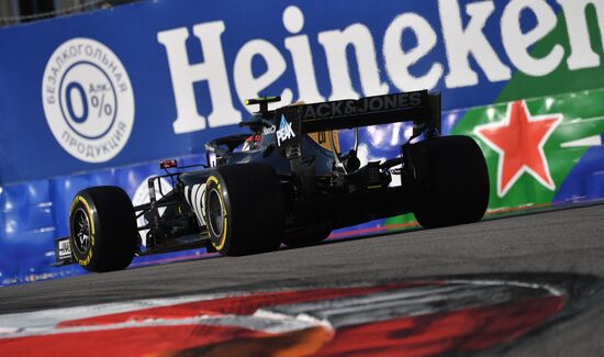 Автоспорт. Формула 1. ВТБ Гран-при России. Гонка