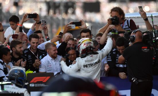 Автоспорт. Формула 1. ВТБ Гран-при России. Гонка