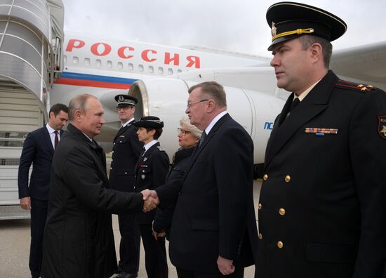 Президент РФ В. Путин прибыл в Париж на церемонию прощания с бывшим президентом Франции Ж. Шираком