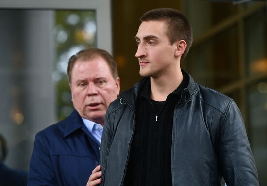 Рассмотрение жалобы на приговор актёру П. Устинову