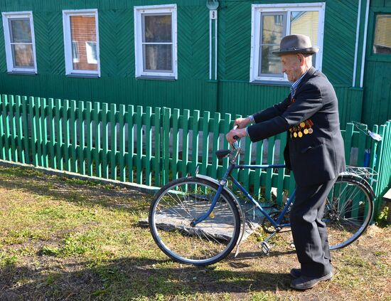 Ветеран Великой Отечественной войны Ш. Янышев