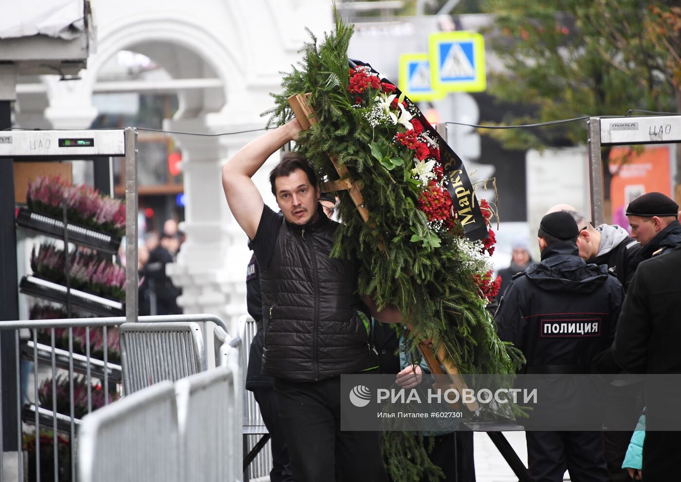 Прощание с режиссером Марком Захаровым