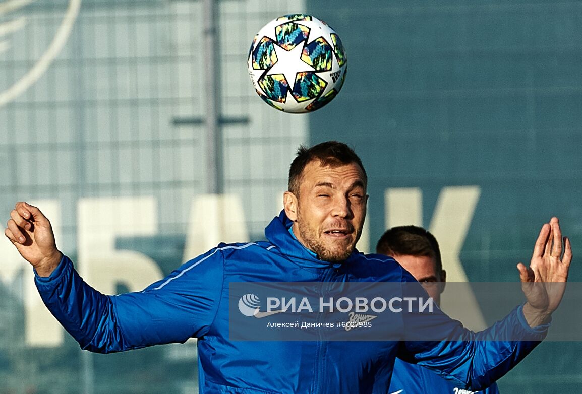 Футбол. Лига чемпионов. Тренировка ФК 