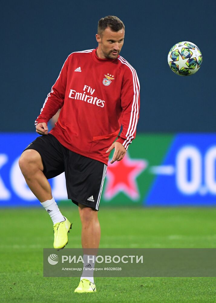 Футбол. Лига чемпионов. Тренировка ФК "Бенфика"