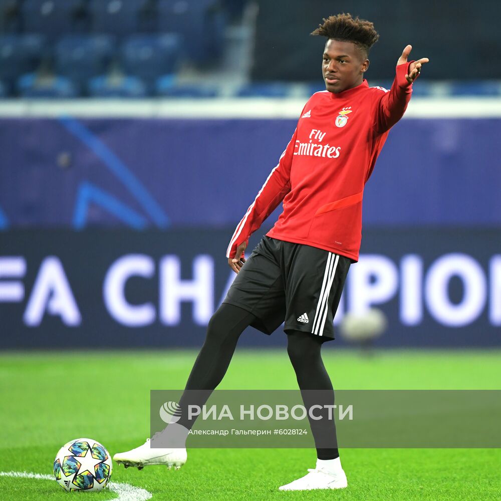 Футбол. Лига чемпионов. Тренировка ФК "Бенфика"