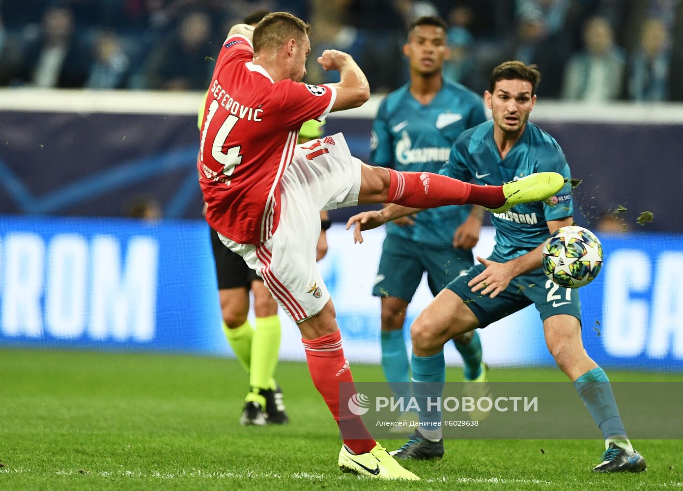 Футбол. Лига чемпионов. Матч "Зенит" - "Бенфика"