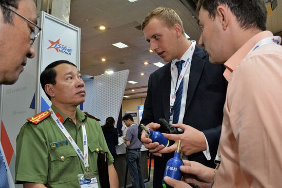 1-я Международная выставка обороны и безопасности в Ханое