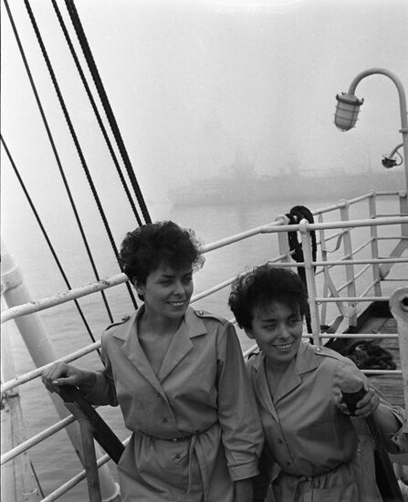 Сестры-близнецы Людмила и Вера Злотниковы