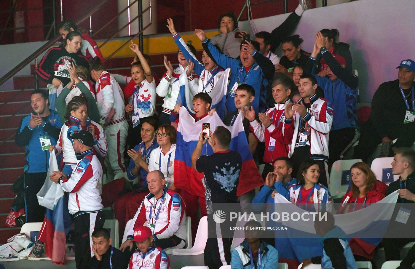 Бокс. Чемпионат мира. Женщины. Первый день