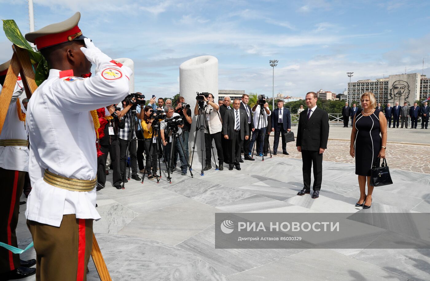 Визит премьер-министра РФ Д. Медведева на Кубу