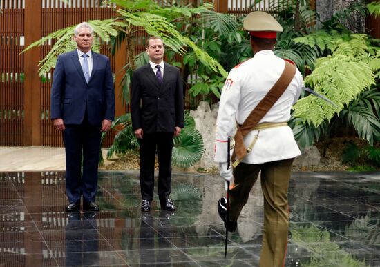 Визит премьер-министра РФ Д. Медведева на Кубу