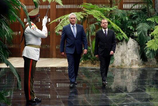 Визит премьер-министра РФ Д. Медведева на Кубу
