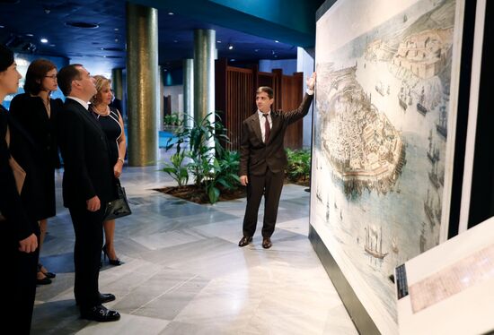 Визит премьер-министра РФ Д. Медведева на Кубу