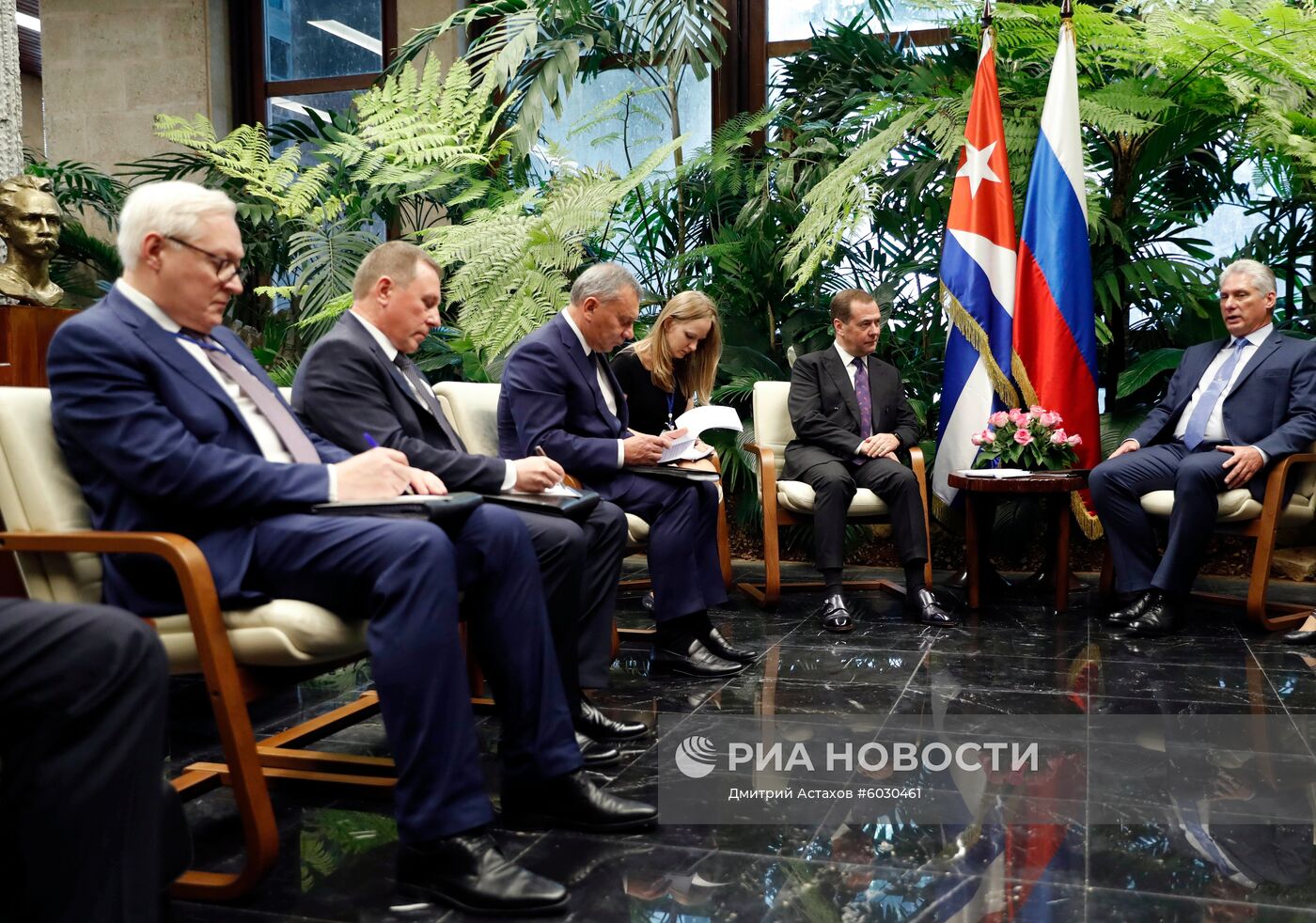 Визит премьер-министра РФ Д. Медведева на Кубу