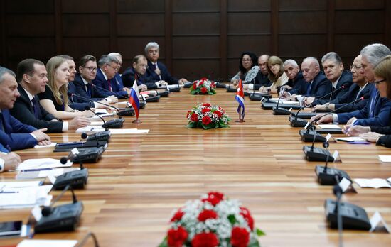 Визит премьер-министра РФ Д. Медведева на Кубу