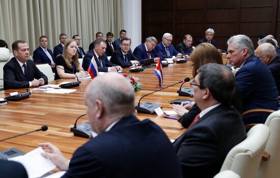 Визит премьер-министра РФ Д. Медведева на Кубу