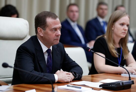 Визит премьер-министра РФ Д. Медведева на Кубу