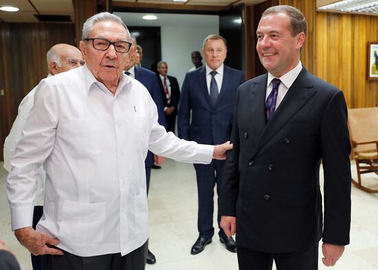 Визит премьер-министра РФ Д. Медведева на Кубу