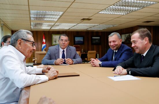 Визит премьер-министра РФ Д. Медведева на Кубу