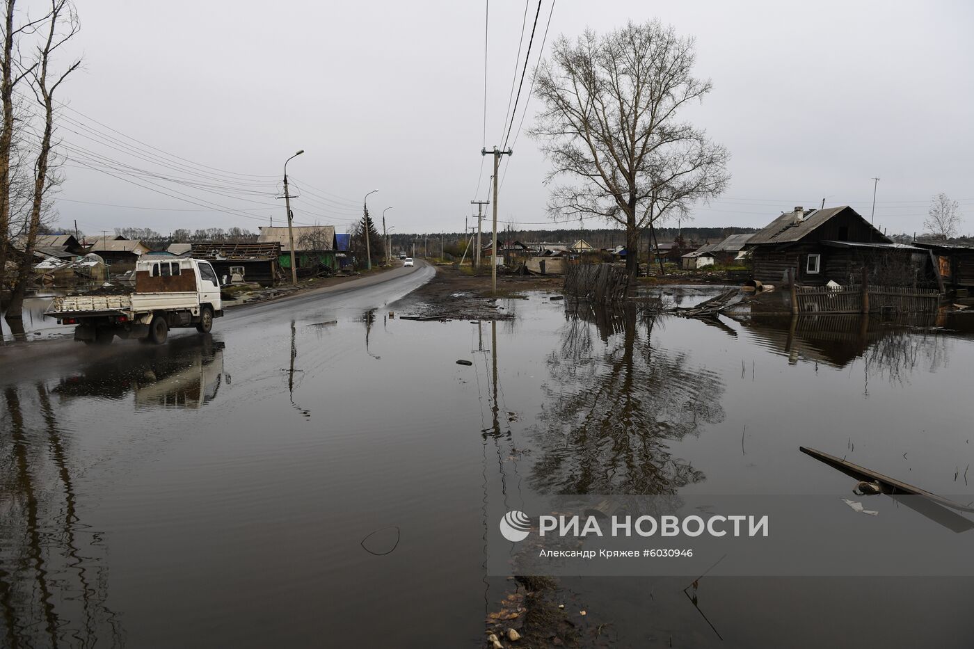 Ситуация в пострадавшем от наводнения г. Тулун