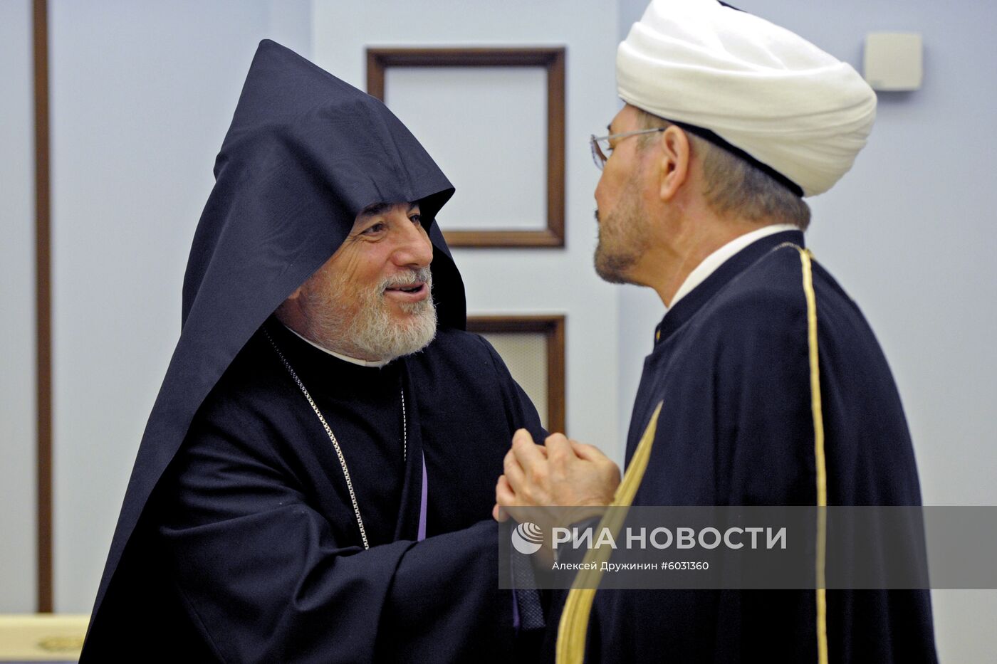 Совет по взаимодействию с религиозными объединениями при президенте РФ