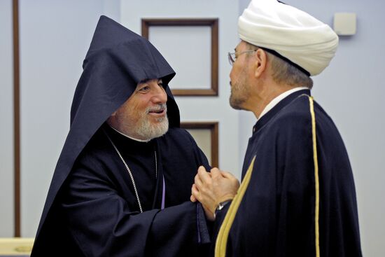 Совет по взаимодействию с религиозными объединениями при президенте РФ