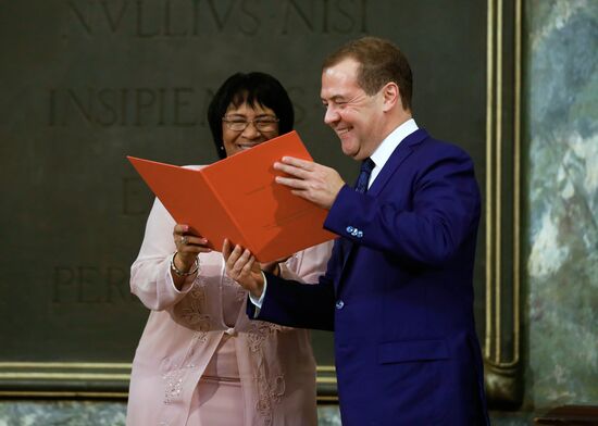 Визит премьер-министра РФ Д. Медведева на Кубу. День второй