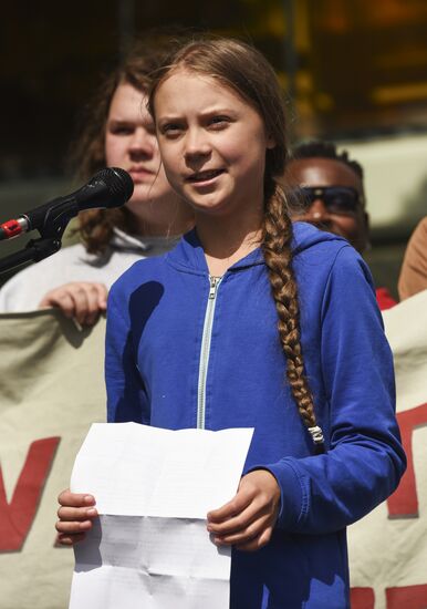 Митинг с участием экоактивистки Греты Тунберг в США