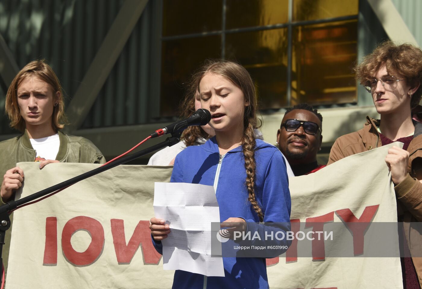 Митинг с участием экоактивистки Греты Тунберг в США