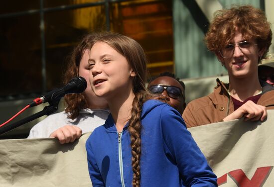 Митинг с участием экоактивистки Греты Тунберг в США