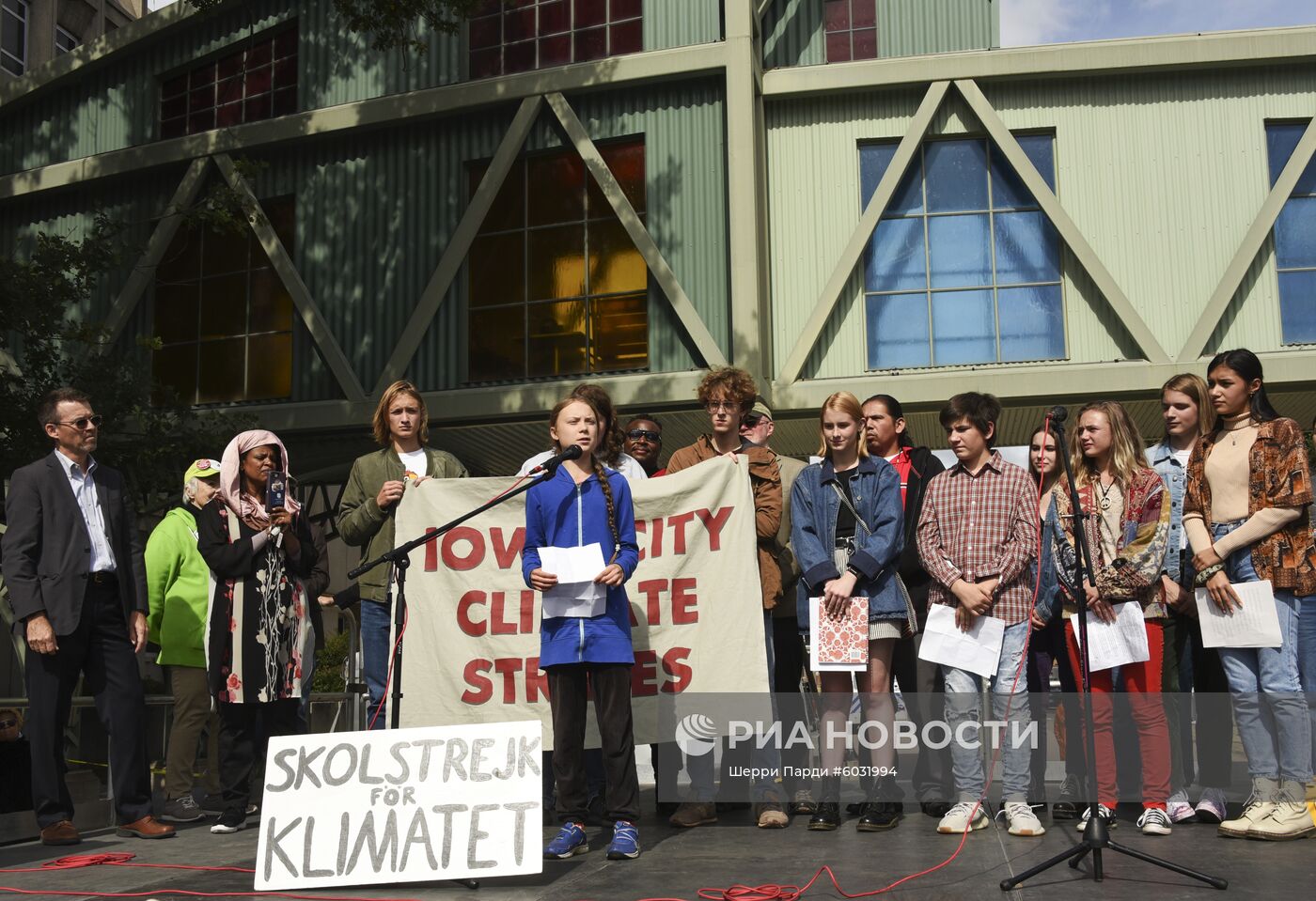 Митинг с участием экоактивистки Греты Тунберг в США