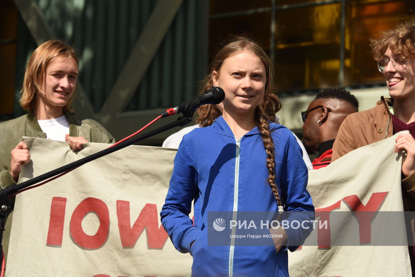 Митинг с участием экоактивистки Греты Тунберг в США