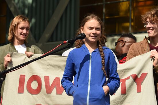 Митинг с участием экоактивистки Греты Тунберг в США