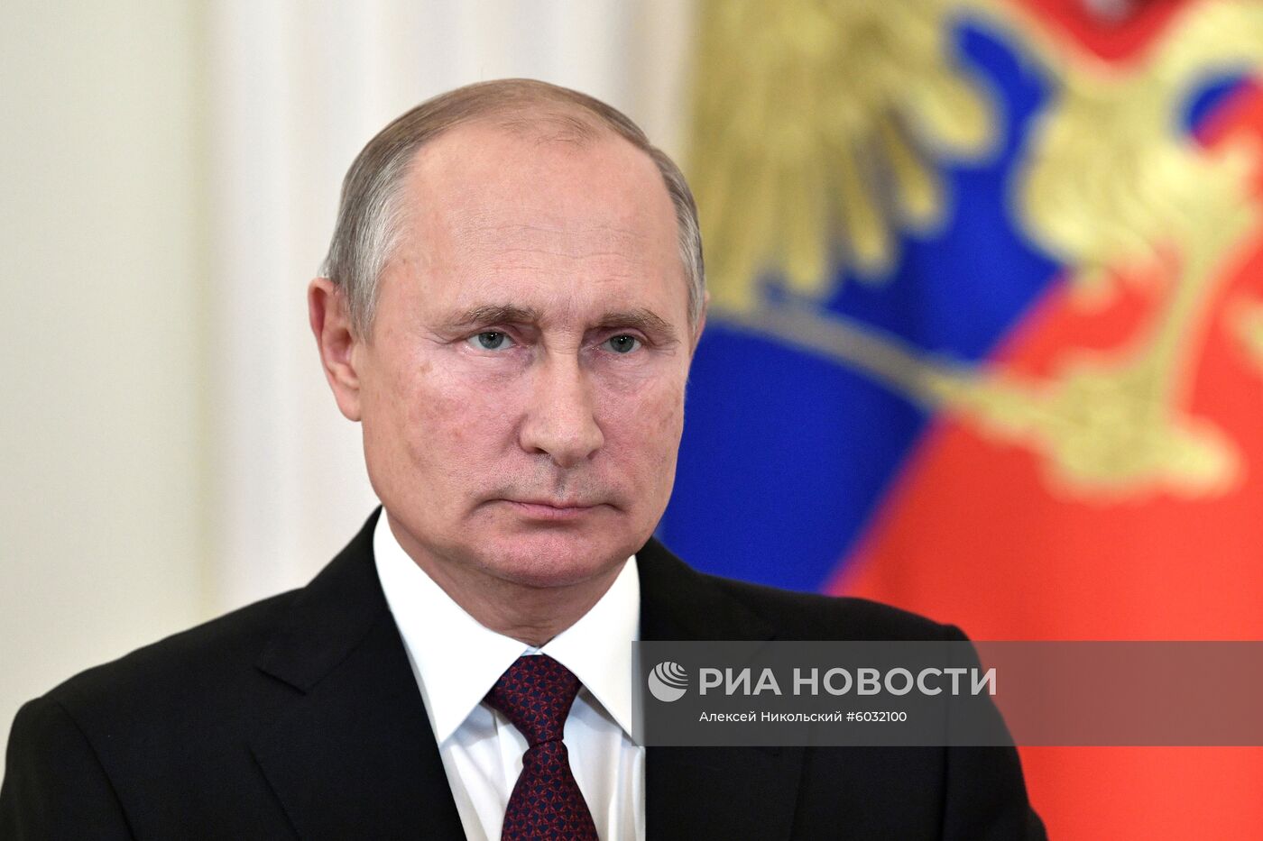 Президент РФ В. Путин поздравил учителей с их профессиональным праздником