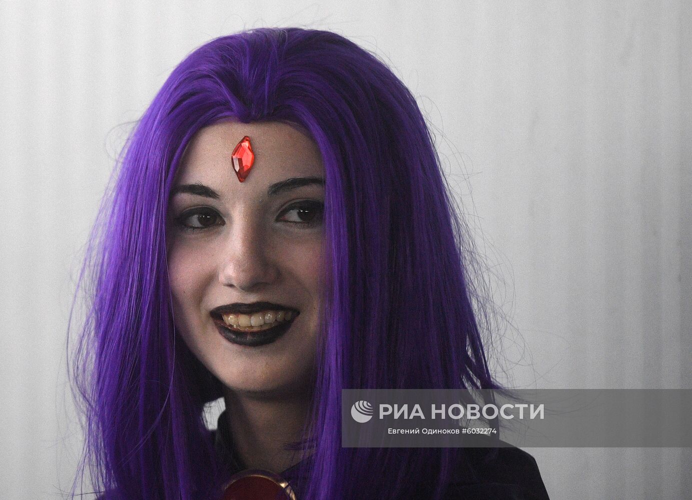 Участница выставки "ИгроМир 2019" и фестиваля Comic Con Russia 2019 в Международном выставочном центре "Крокус Экспо" в Москве. Место: Россия, Москва. Автор: Евгений Одиноков/РИА Новости. Выставка "Игромир" Comic Con Russia