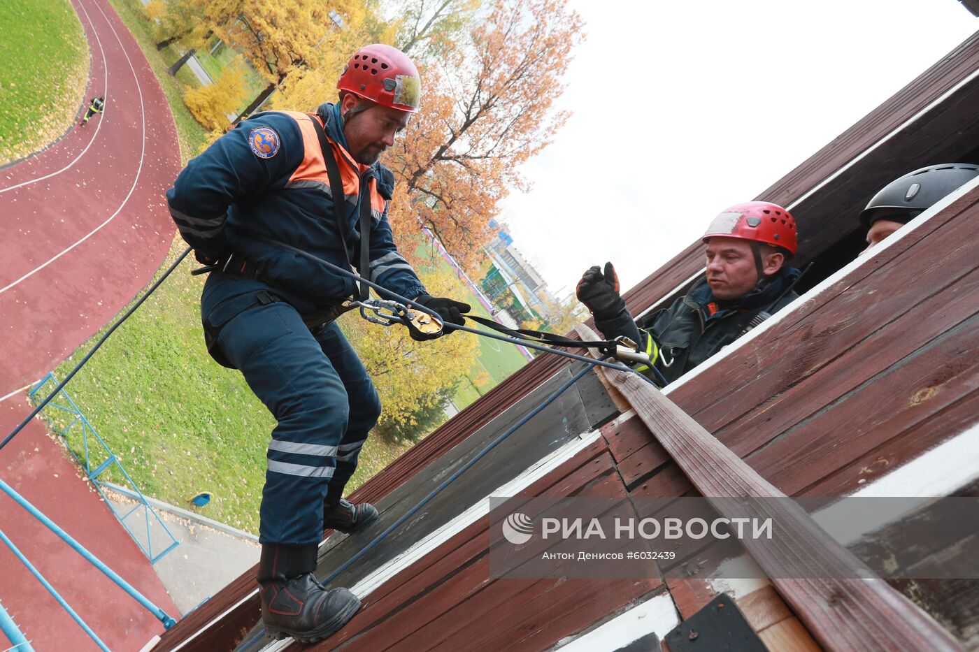 Учения добровольцев аварийно-спасательных формирований