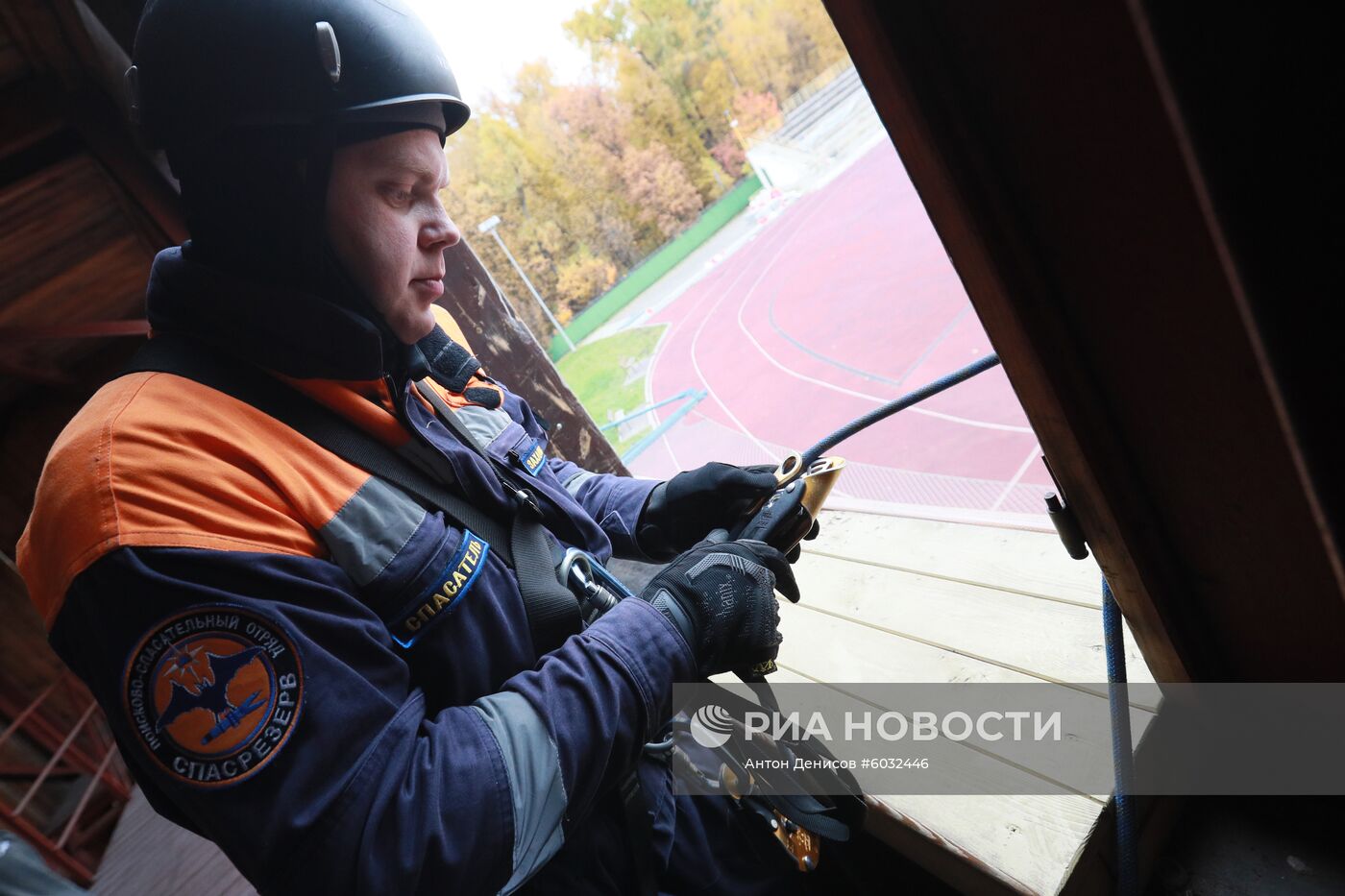 Учения добровольцев аварийно-спасательных формирований