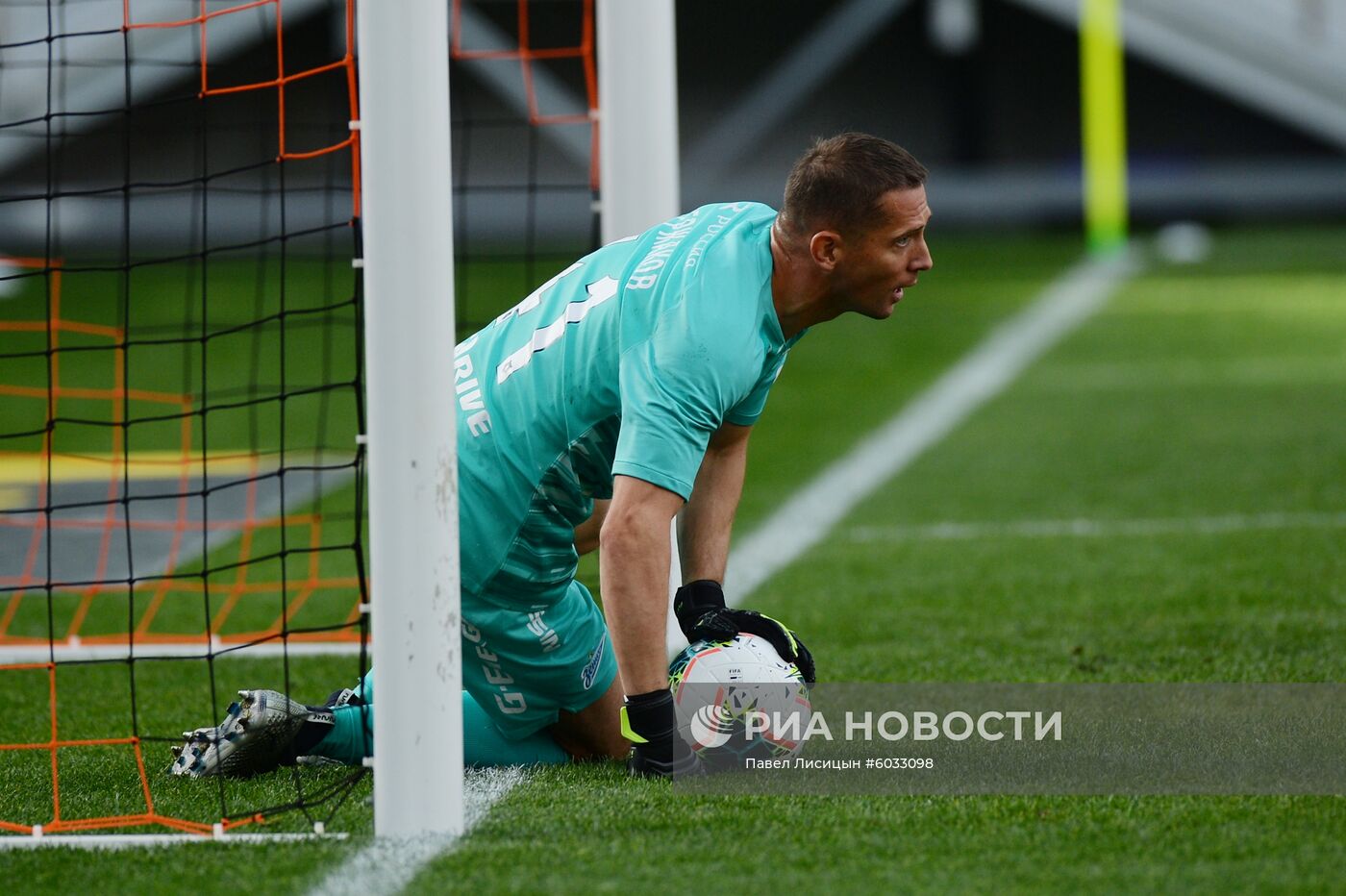 Футбол. РПЛ. Матч "Урал" - "Зенит"