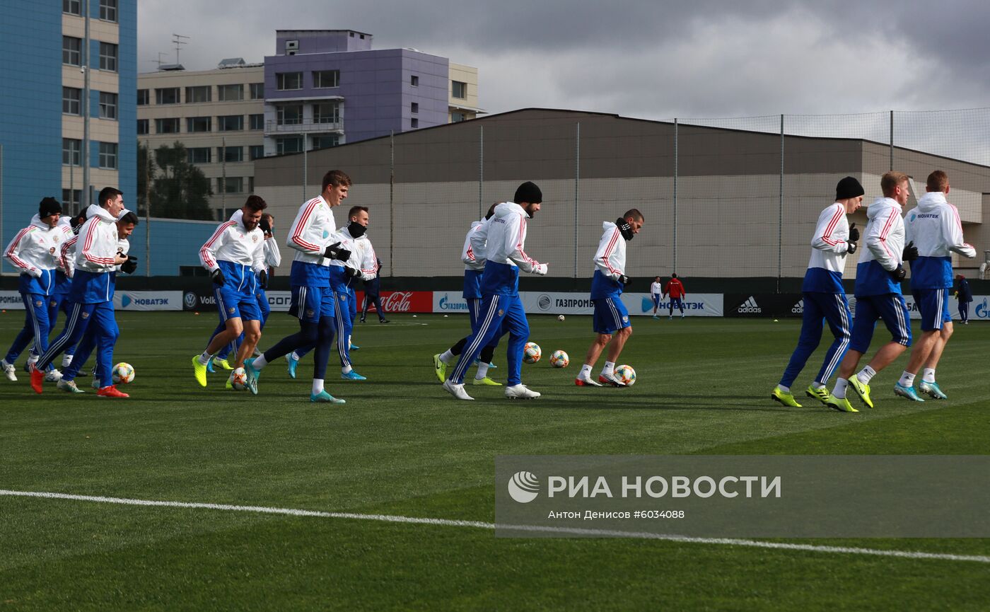 Футбол. Тренировка сборной России