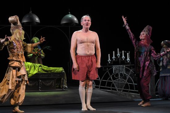 Спектакль "Хотим сыграть Мольера" в театре Сатиры