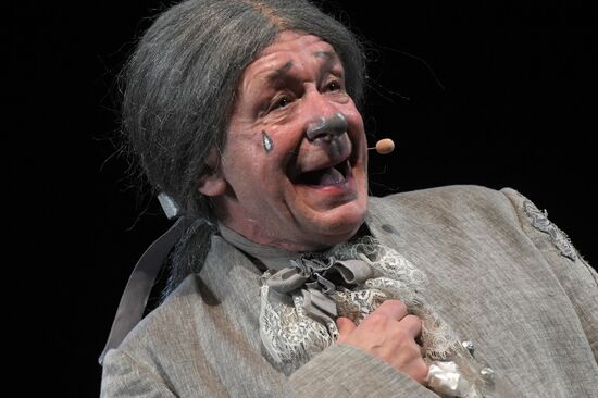 Спектакль "Хотим сыграть Мольера" в театре Сатиры